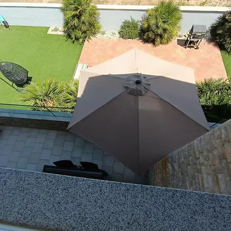 Βίλα Prestiz Lux Pri Mori Vir