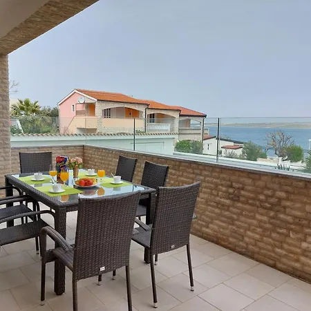 Villa Prestiz Lux Pri Mori *